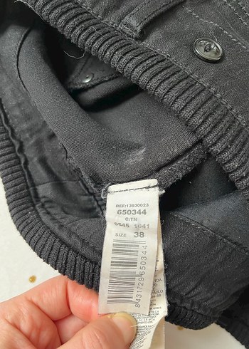 MNG Grunge Fermuarlı Siyah Şort - Görsel 7