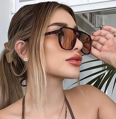 Günlük kullanım için şık gözlük