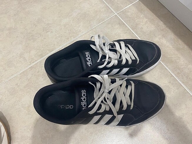 42 Beden Adidas Erkek Ayakkabı