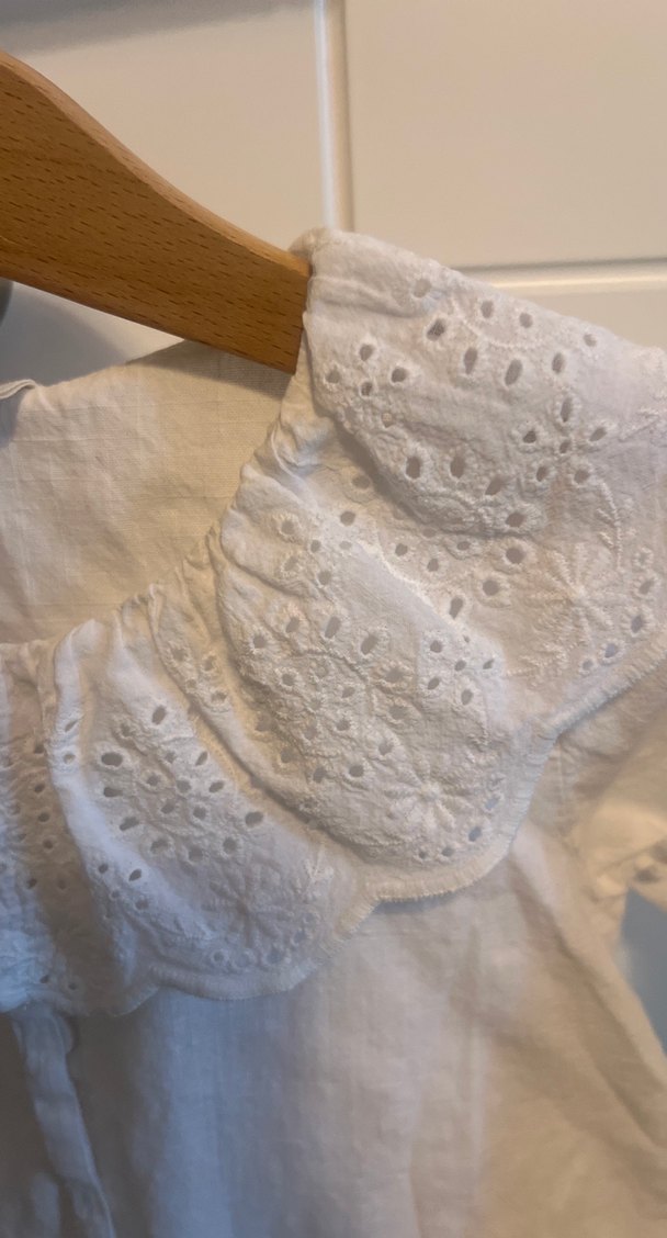 Kız Çocuk Beyaz Nakışlı Pamuklu Gömlek - Görsel 3