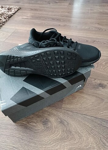 40,5 Beden siyah Renk Adidas spor ayakkabı