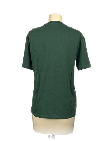 m Beden PreLoved T-shirt %70 İndirimli.