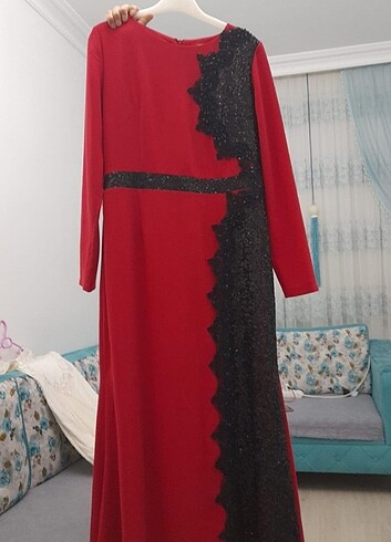 Zara kırmızı tesettür abiye elbise 