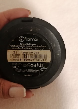 Beden Renk Flormar terracota pudra sıfır ayarında mükemmel pigment
