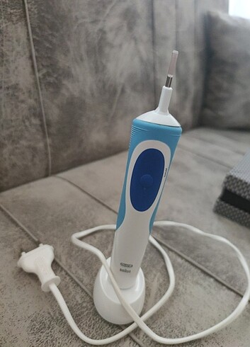 Braun şarjlı diş fırçası 