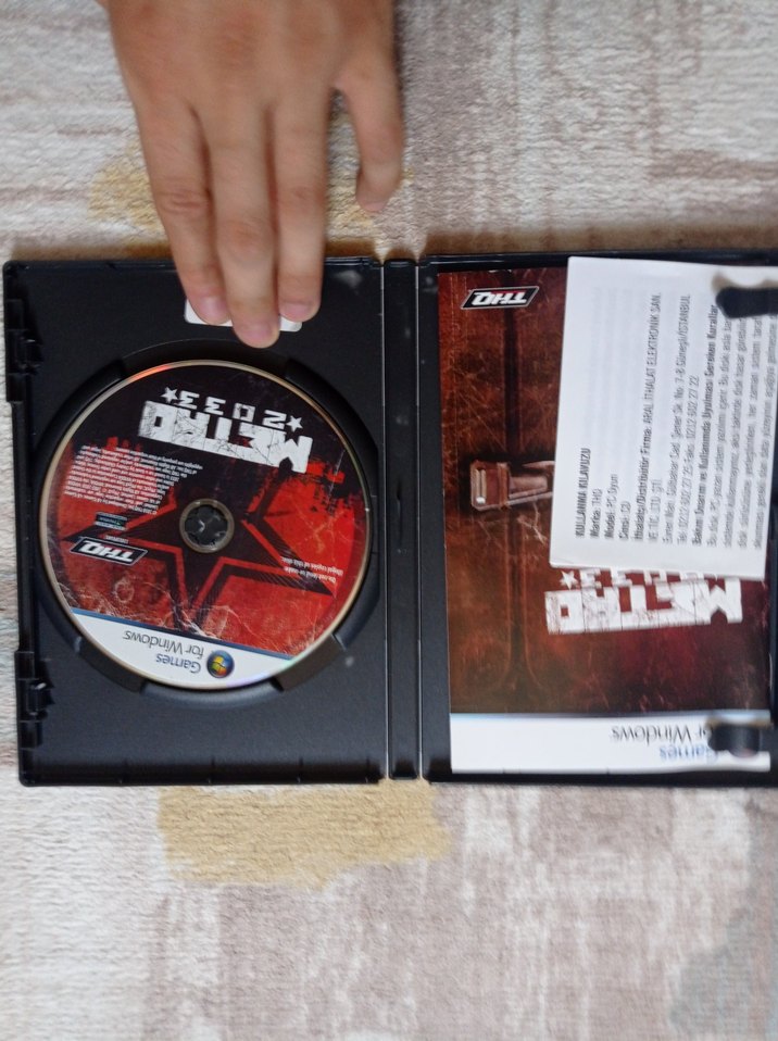 Metro 2033 PC Oyunu DVD - Görsel 4