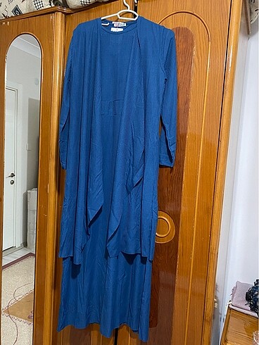 Uzun boy saks mavisi yelekli tesettür elbise - Görsel 7