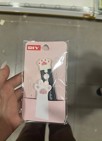 Beden Renk Pati Desenli Maket Bıçagı