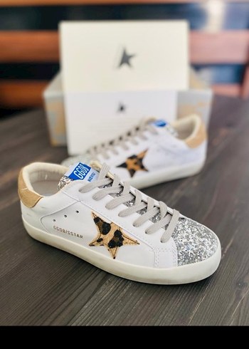 Golden Goose Deluxe 38