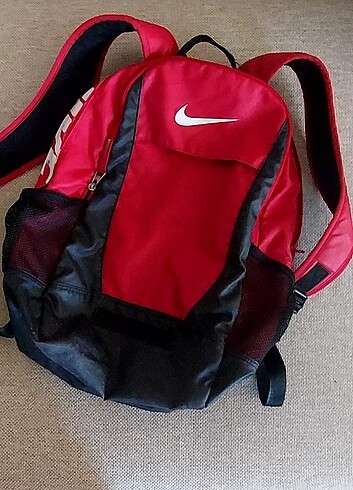 Nike sırt çantasi
