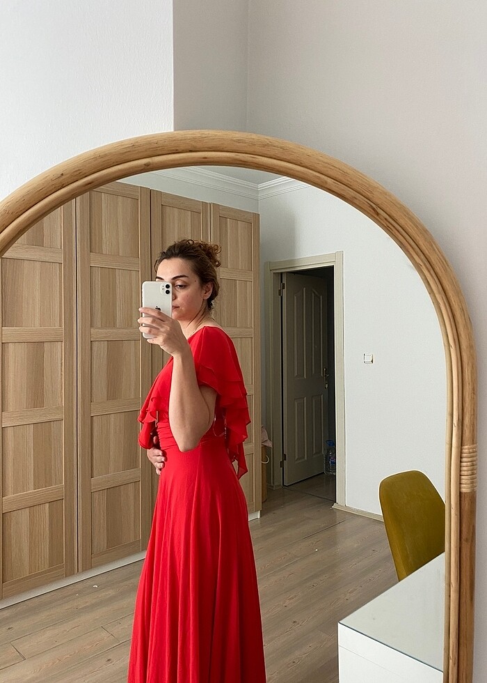 Kırmızı abiye - Görsel 3