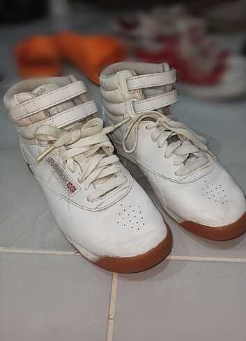 37 Beden Reebok kadın spor ayakkabı, freestyle hi high top sneaker