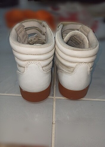 37 Beden beyaz Renk Reebok kadın spor ayakkabı, freestyle hi high top sneaker