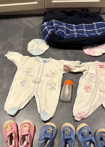 Düğmeli Beyaz Bebek Tulum, Uzun Kollu - Görsel 2