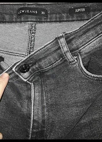LC Waikiki Yüksek bel LC Waikiki 30 beden füme renk yırtık kot