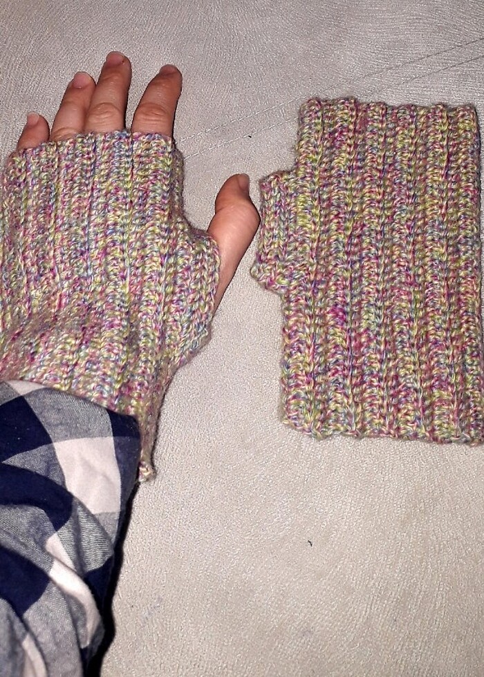 GÖKKUŞAĞI PARMAKSIZ ELDİVEN ÖRGÜ - Görsel 2