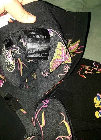 H&M XS BEDEN ÇİÇEK DESENLİ MİDİ BOY PANTOLON - Görsel 7