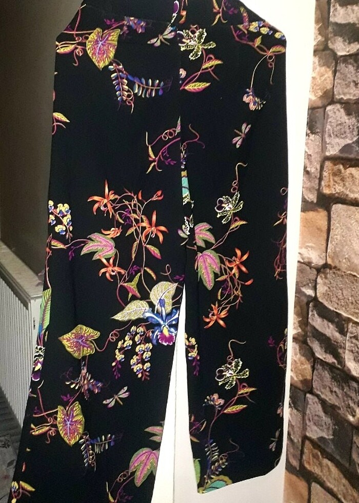 H&M XS BEDEN ÇİÇEK DESENLİ MİDİ BOY PANTOLON - Görsel 2