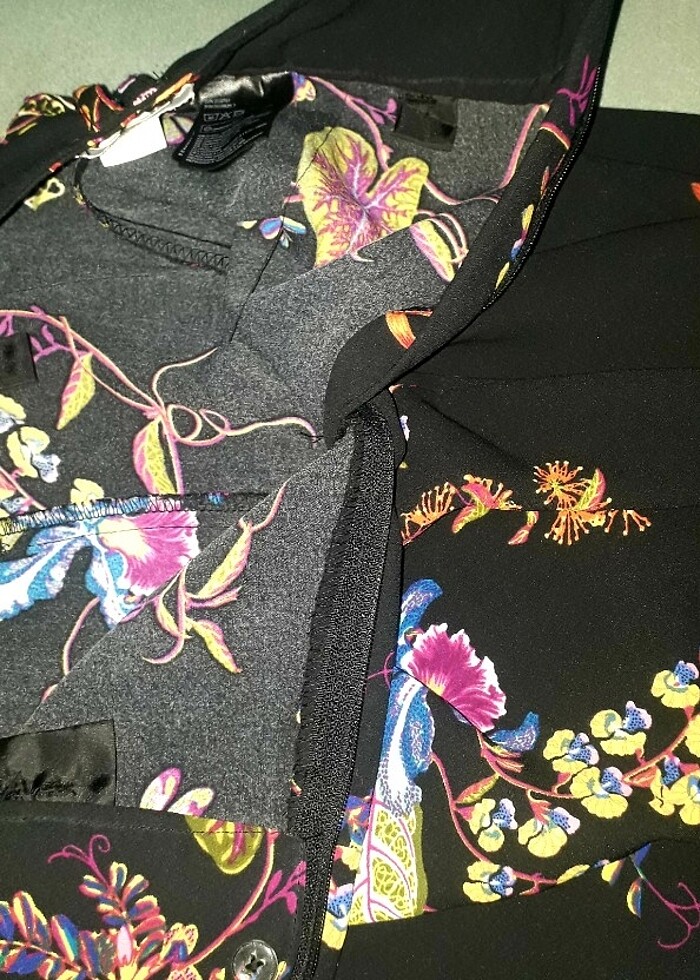 H&M XS BEDEN ÇİÇEK DESENLİ MİDİ BOY PANTOLON - Görsel 4