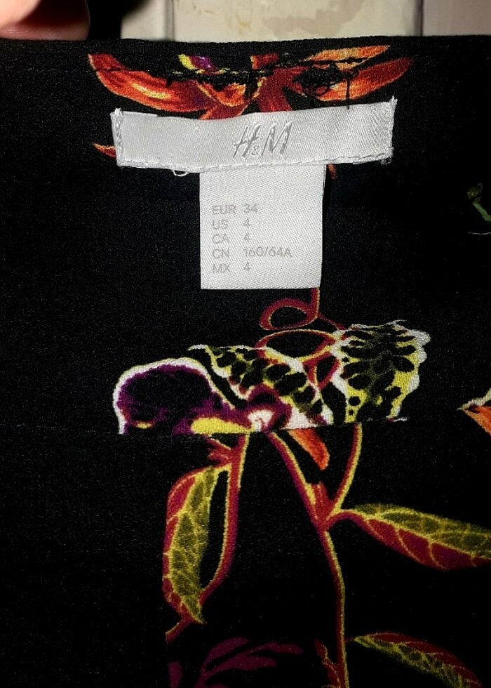 H&M XS BEDEN ÇİÇEK DESENLİ MİDİ BOY PANTOLON - Görsel 5