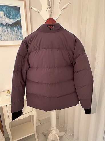 Prada ,Bu kabanla Kışa Meydan Okuyun! - Görsel 2