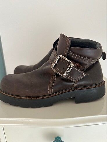 Yurtdışından tabanı kalın gerçek deri harika botlar. - Görsel 2