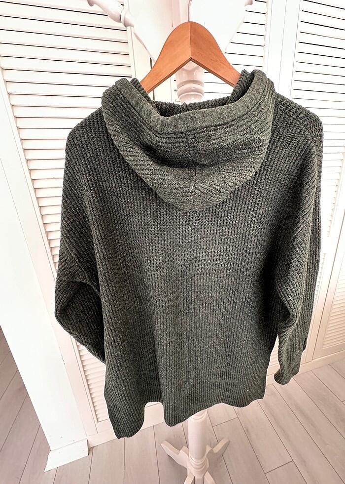 OYSHO dan yeşil kazak - Görsel 2