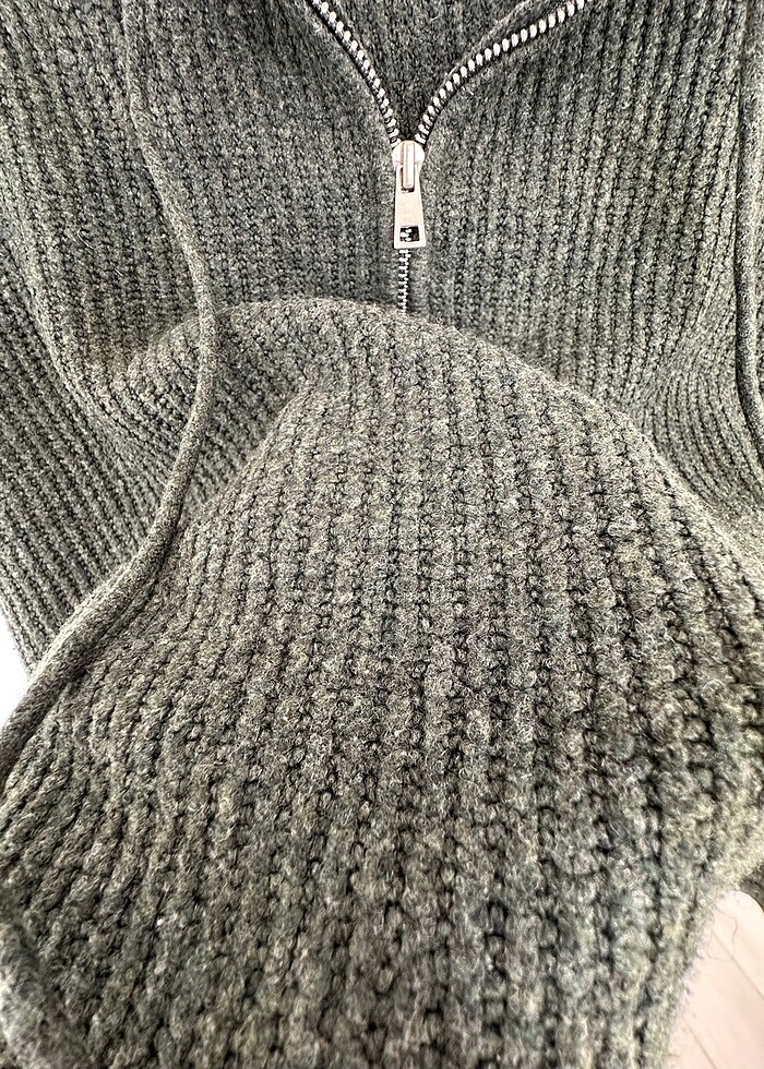 OYSHO dan yeşil kazak - Görsel 5