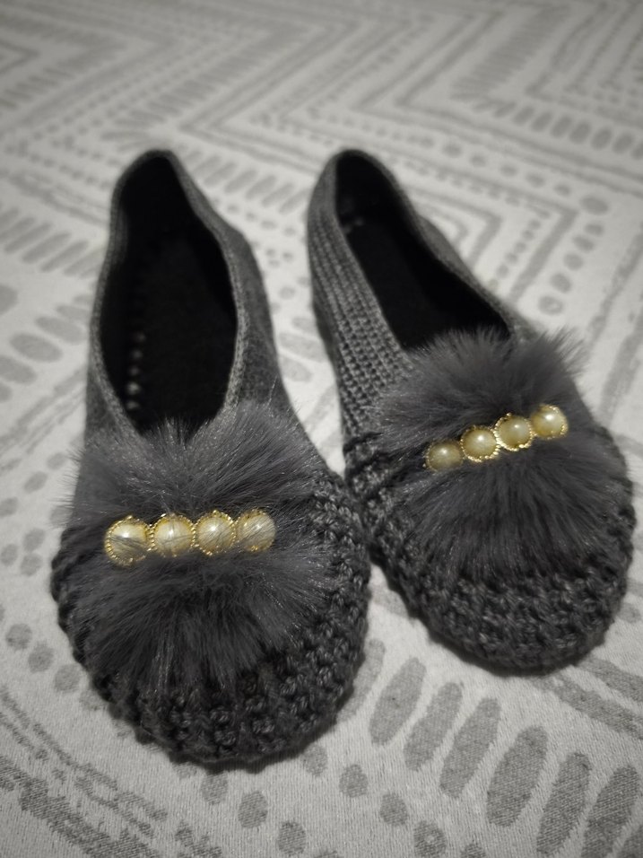 Gri Örgü Kadın Ev Terliği İnci Detaylı - Görsel 2