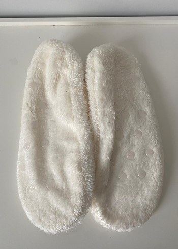 Beyaz Nakışlı kadin Ev patigi - Görsel 2