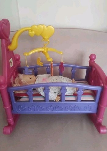 Pastel Pembe Oyuncak Beşik ve Sallanan Bebek - Görsel 2