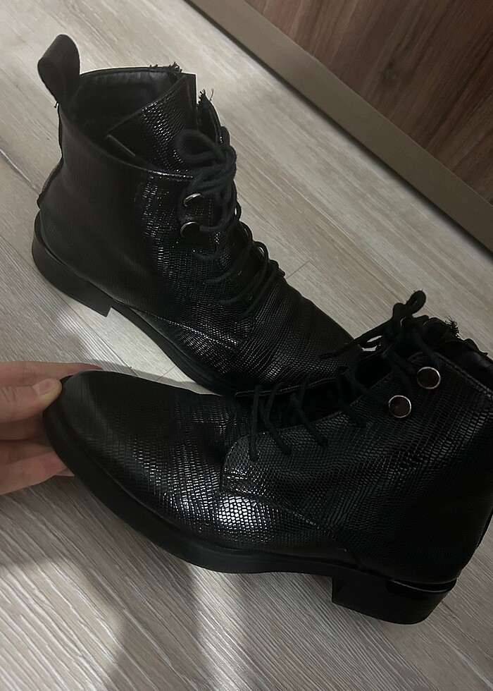 Kadın postal bot - Görsel 2