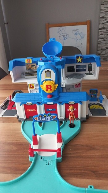 Beden Robocar poli anamerkez