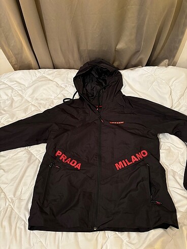 PRADA YAĞMURLUK