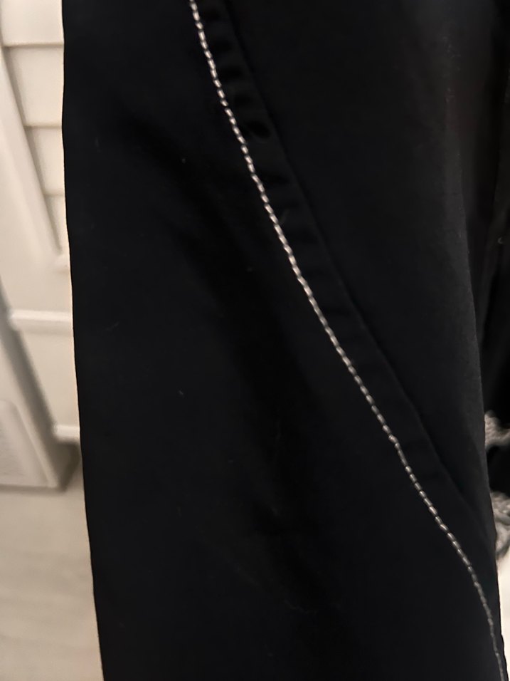 Uzun Kollu Siyah Krep Nakışlı Tunik - Görsel 3