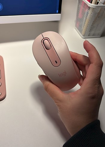 Logitech Pembe Pastel Klavye ve Mouse Seti - Görsel 2