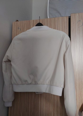 Düğmeli Beyaz Midi Kadın Ceket - Görsel 4