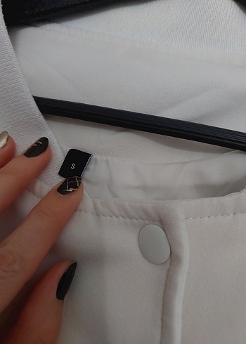 Düğmeli Beyaz Midi Kadın Ceket - Görsel 5