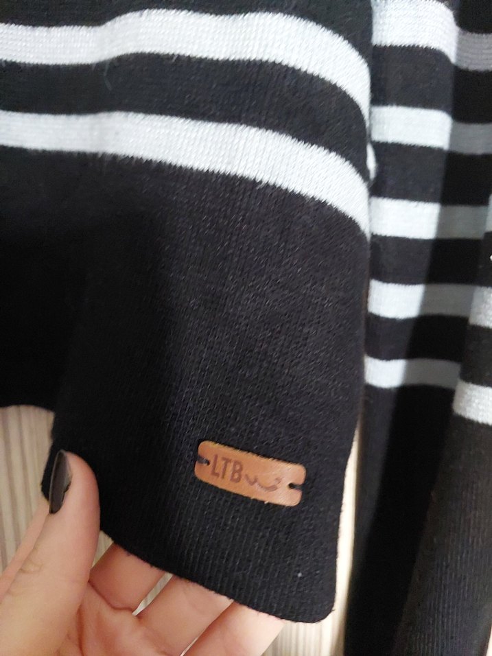 Çizgili Siyah Gri Kadın Kazak - Görsel 3