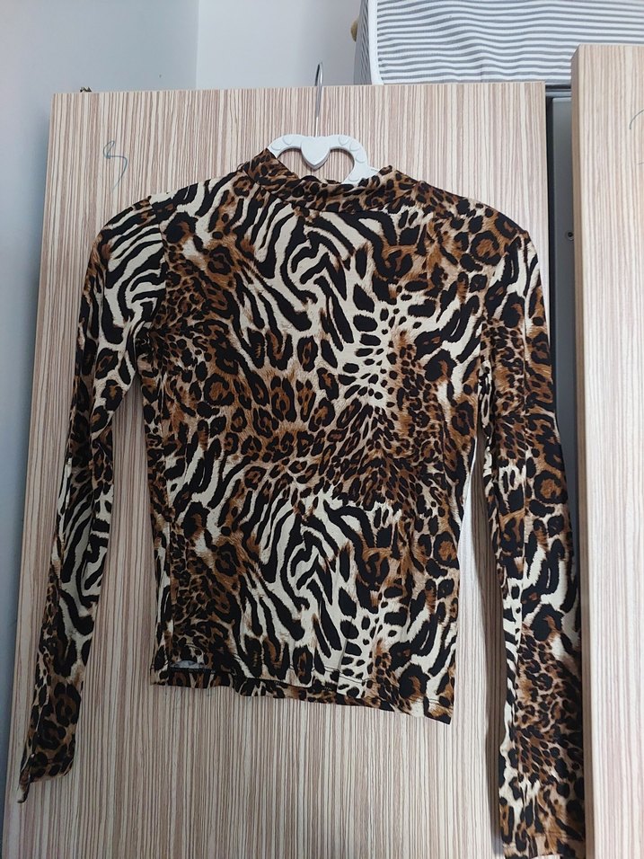 Leopar Desenli Kadın Bluz - Görsel 4