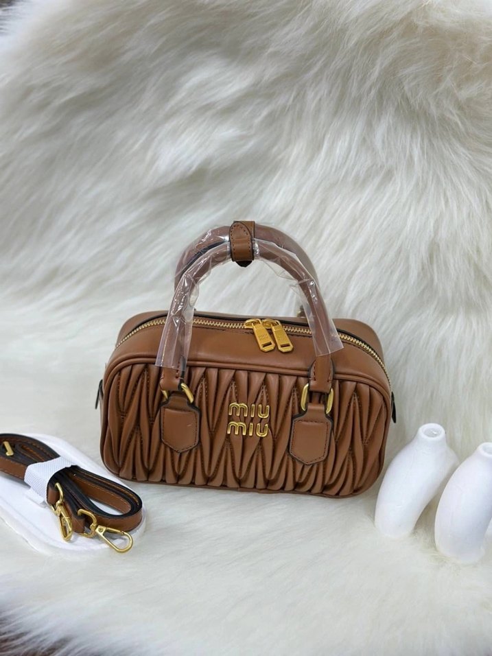 A kalite askılı Kadın Çantası - Görsel 2