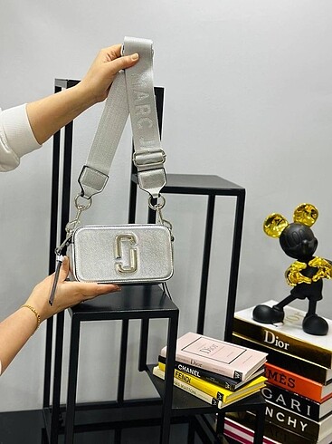  Beden kırmızı Renk Marc jacobs askılı çanta