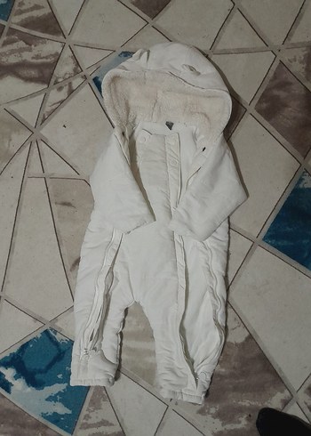 Kapüşonlu Beyaz Bebek Tulumu - Görsel 3