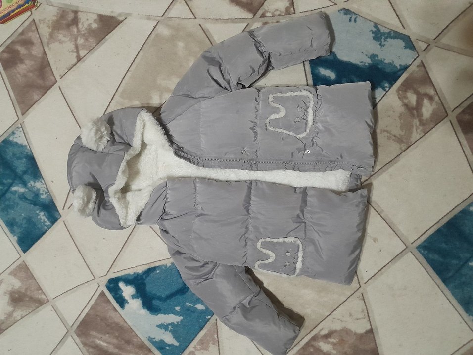 Gri Kürklü Kapüşonlu kız Çocuk Mont - Görsel 3