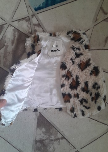 Kız Çocuk Leopar Desenli Kürklü Yelek - Görsel 2