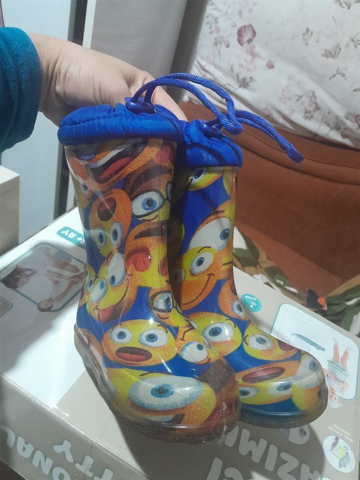 Erkek Çocuk Renkli Bağcıklı Yağmur Çizmesi - Görsel 5