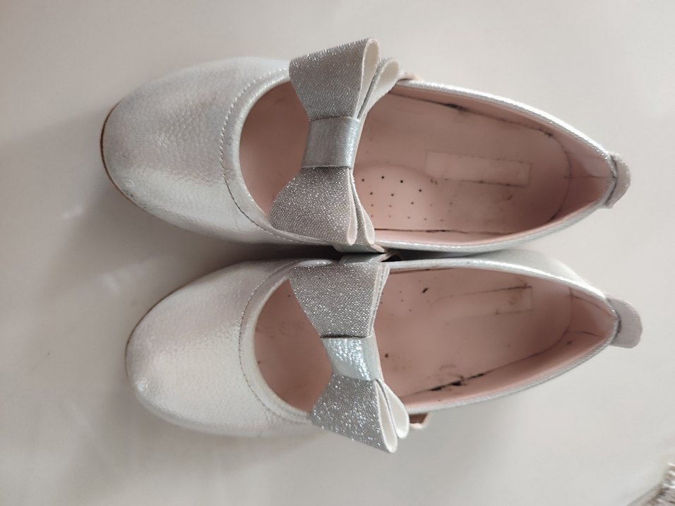 Kız Çocuk Beyaz Tokalı Babet Ayakkabı - Görsel 4