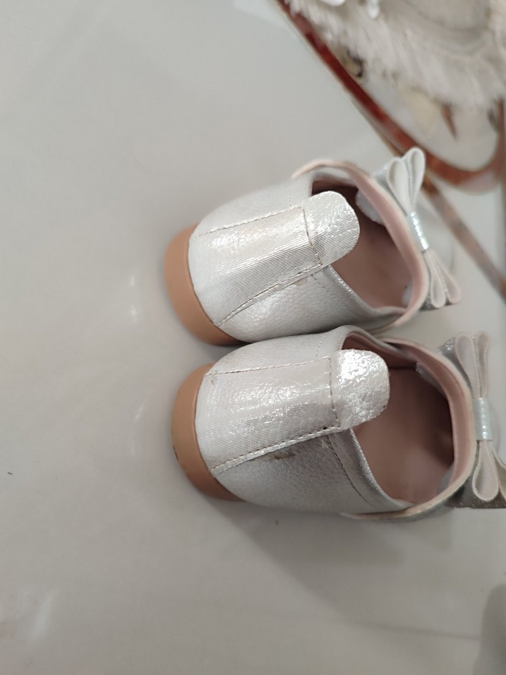 Kız Çocuk Beyaz Tokalı Babet Ayakkabı - Görsel 3