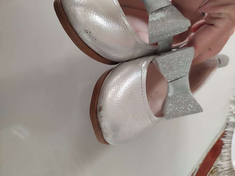 Kız Çocuk Beyaz Tokalı Babet Ayakkabı - Görsel 2