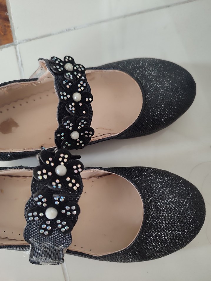 Kız Çocuk Siyah Nakışlı Tokalı Babet - Görsel 2